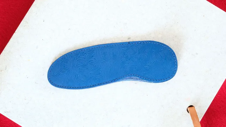 Justine de Mérges PESSAC, Steck-Etuis, blue electric