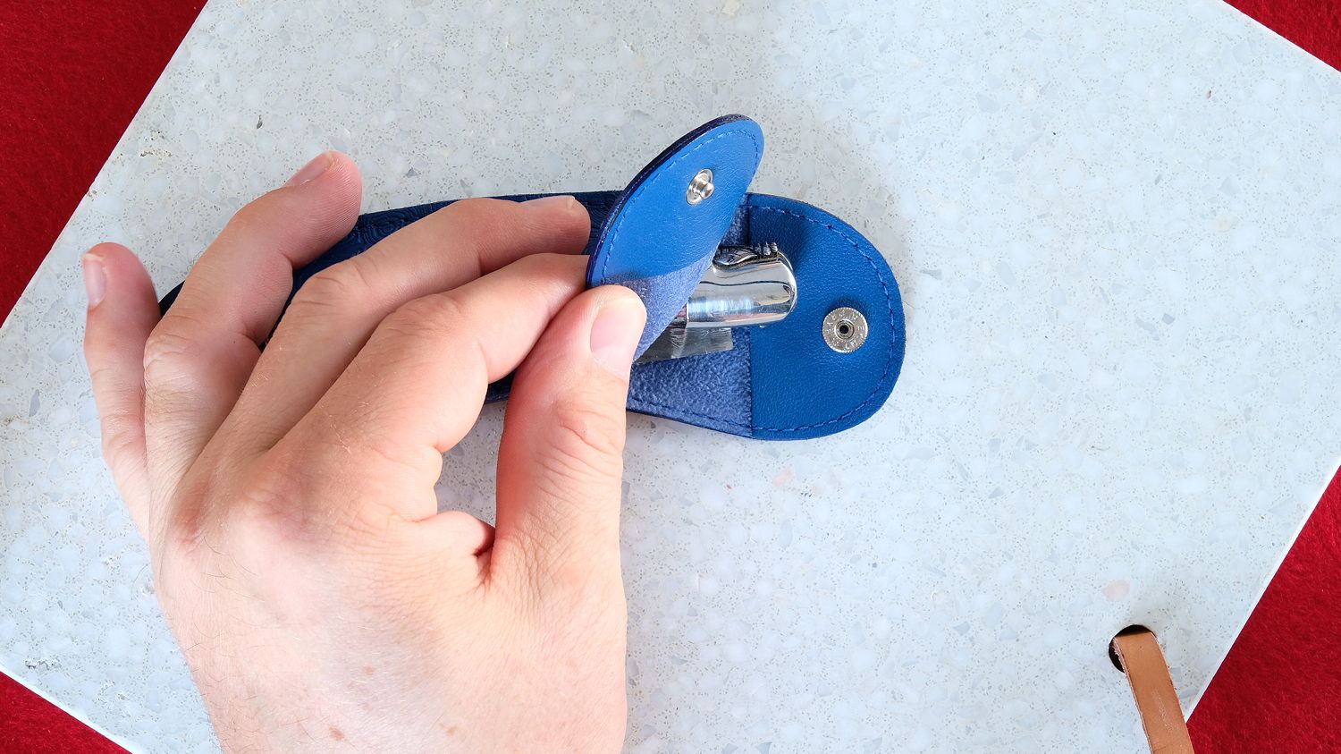 Justine de Mérges Collection: Steck-Etui aus Damastleder blue electric, PESSAC