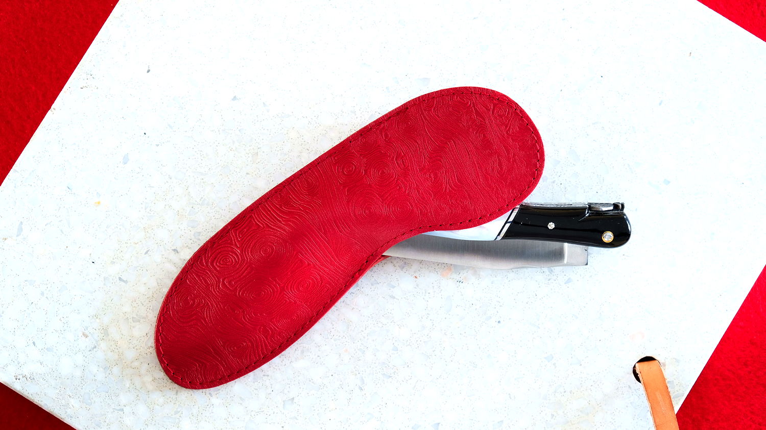 Justine de Mérges Collection: Steck-Etui aus Damastleder ciliega rot, CALAIS